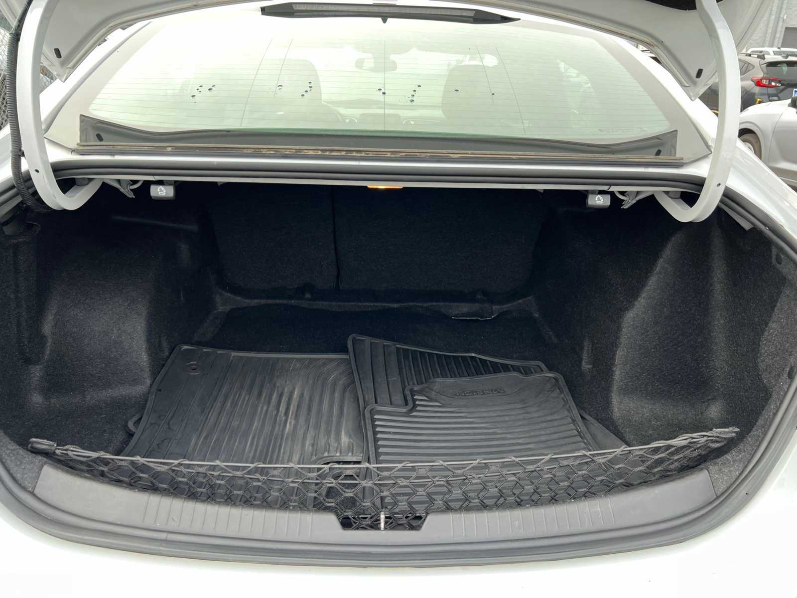 Thumbnail: 2018 Chevrolet Malibu - 7