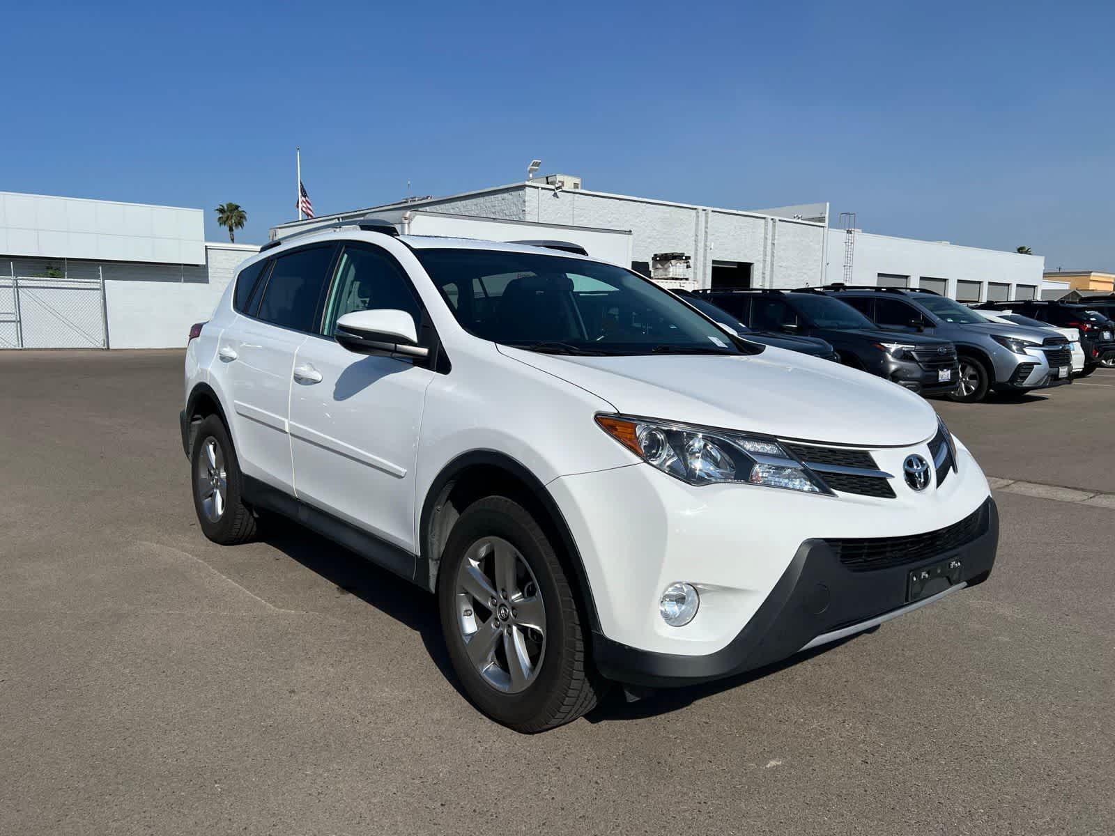 Thumbnail: 2015 Toyota RAV4 - 11
