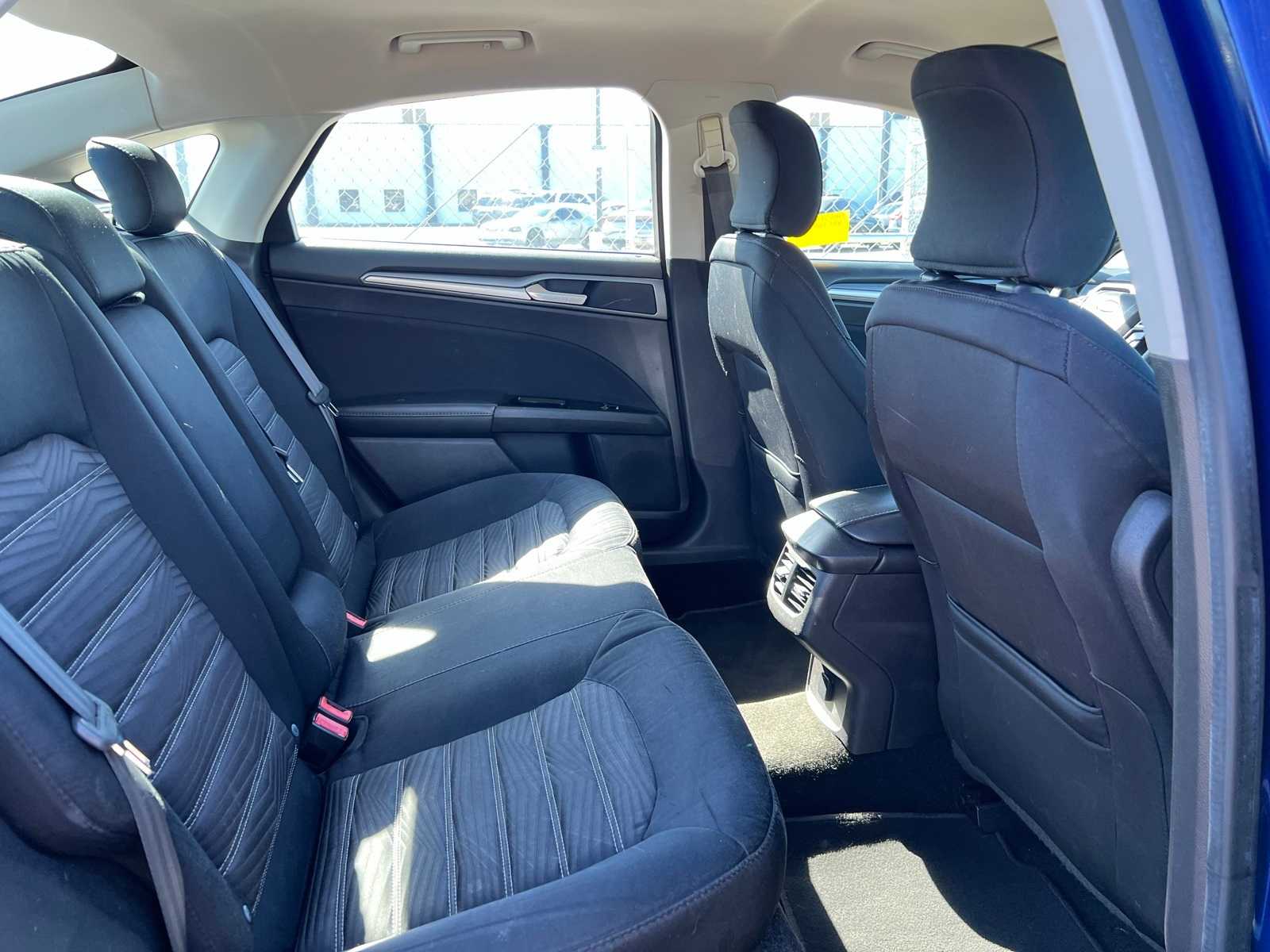 Thumbnail: 2016 Ford Fusion - 23