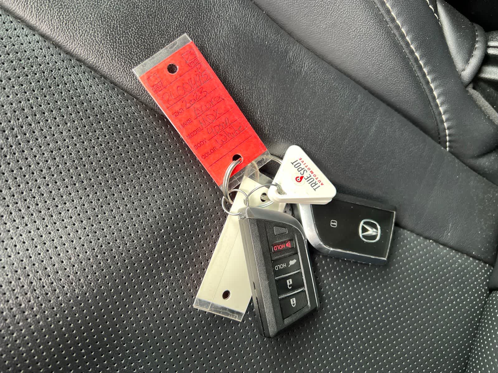 Thumbnail: 2023 Acura MDX - 36