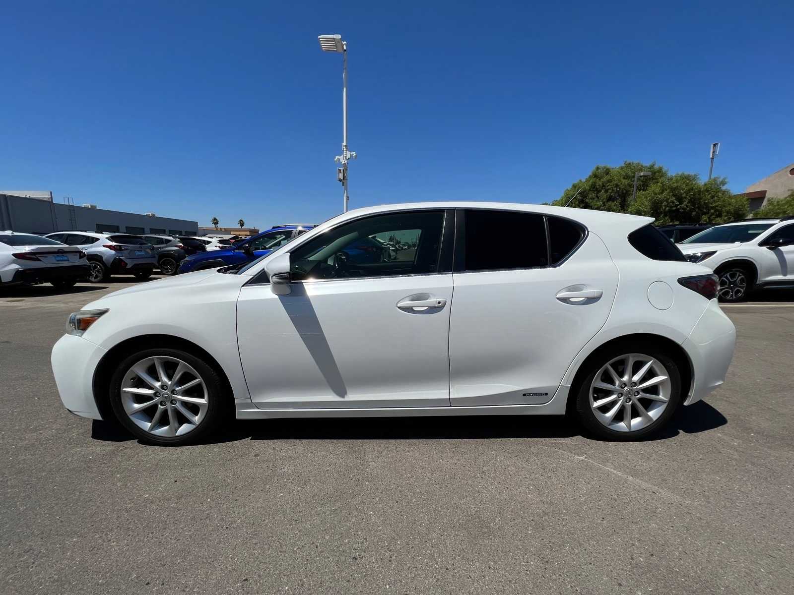 Thumbnail: 2013 Lexus CT - 2