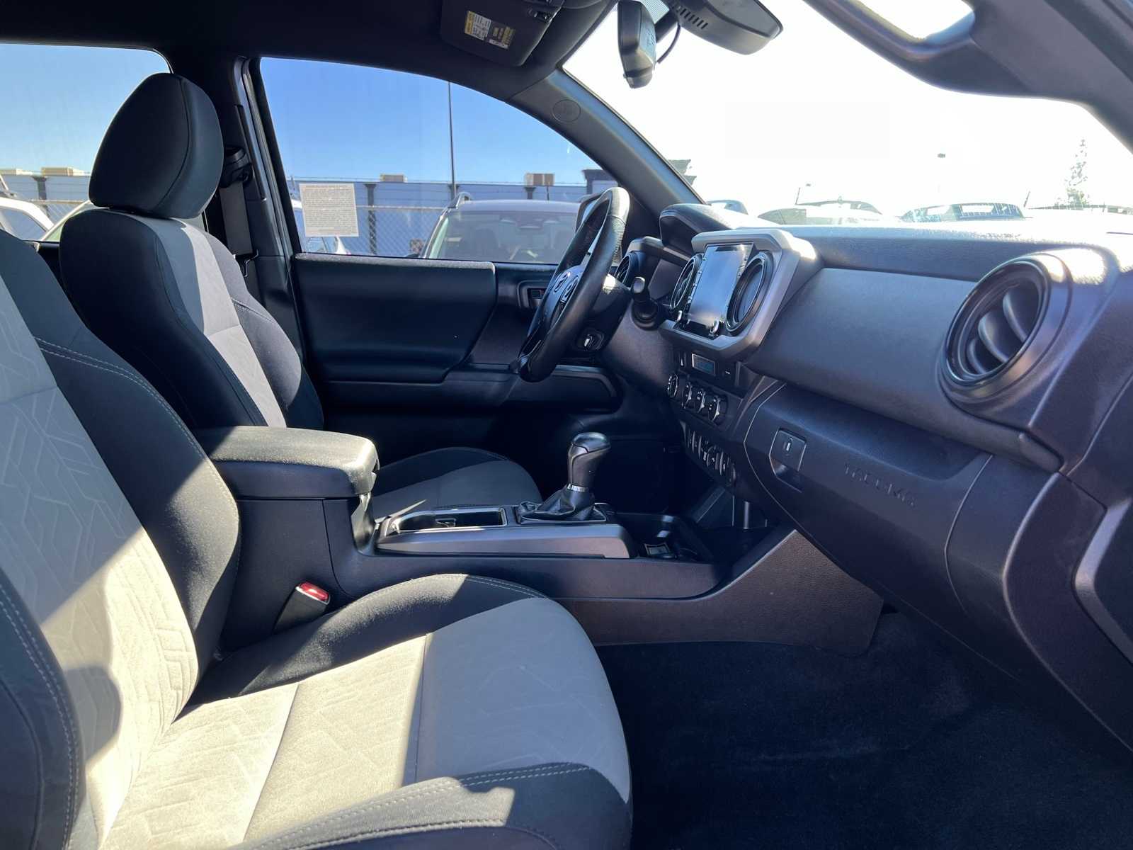 Thumbnail: 2021 Toyota Tacoma - 26