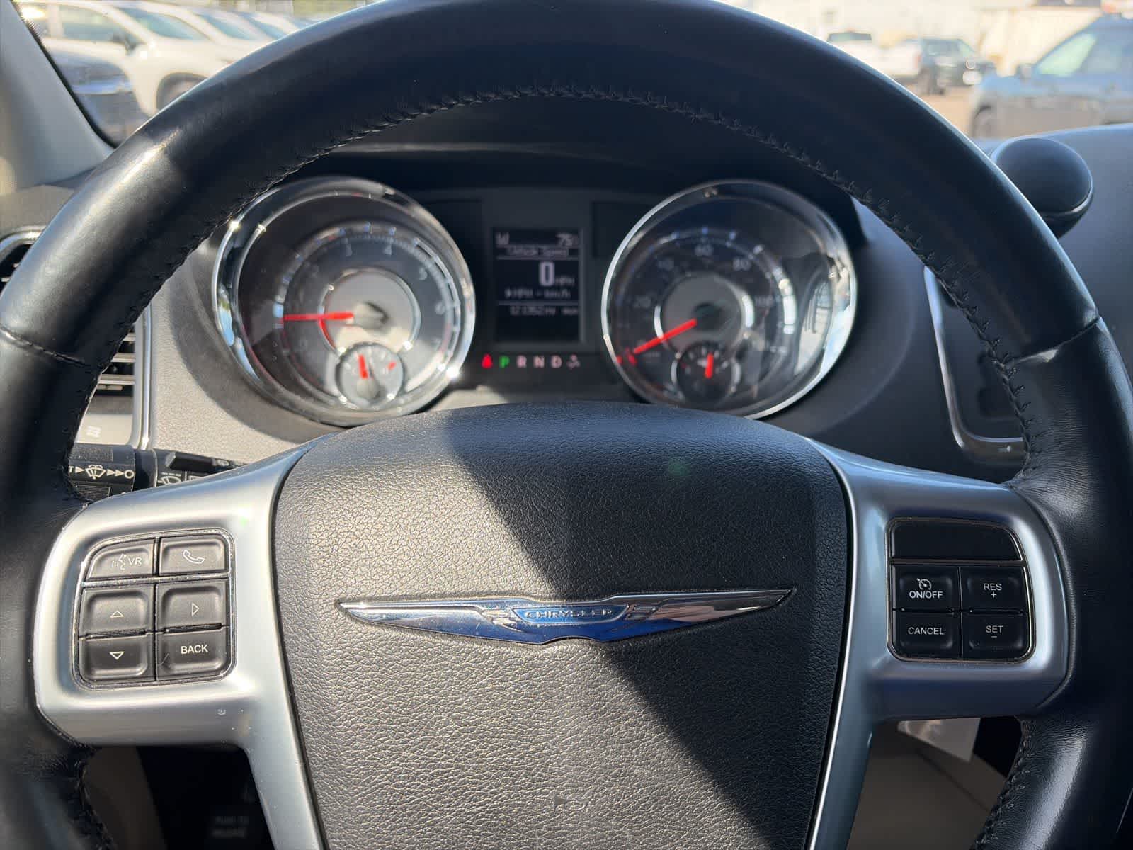 Thumbnail: 2012 Chrysler Town & Country - 30