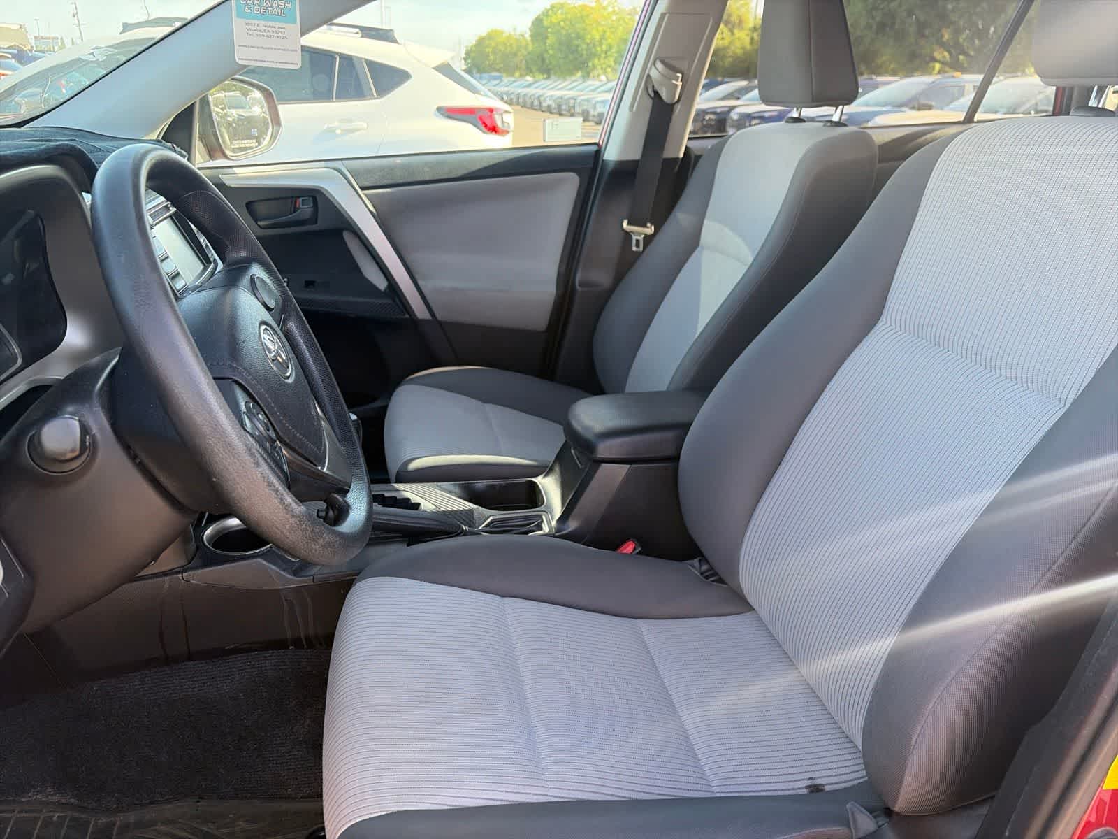 Thumbnail: 2014 Toyota RAV4 - 26
