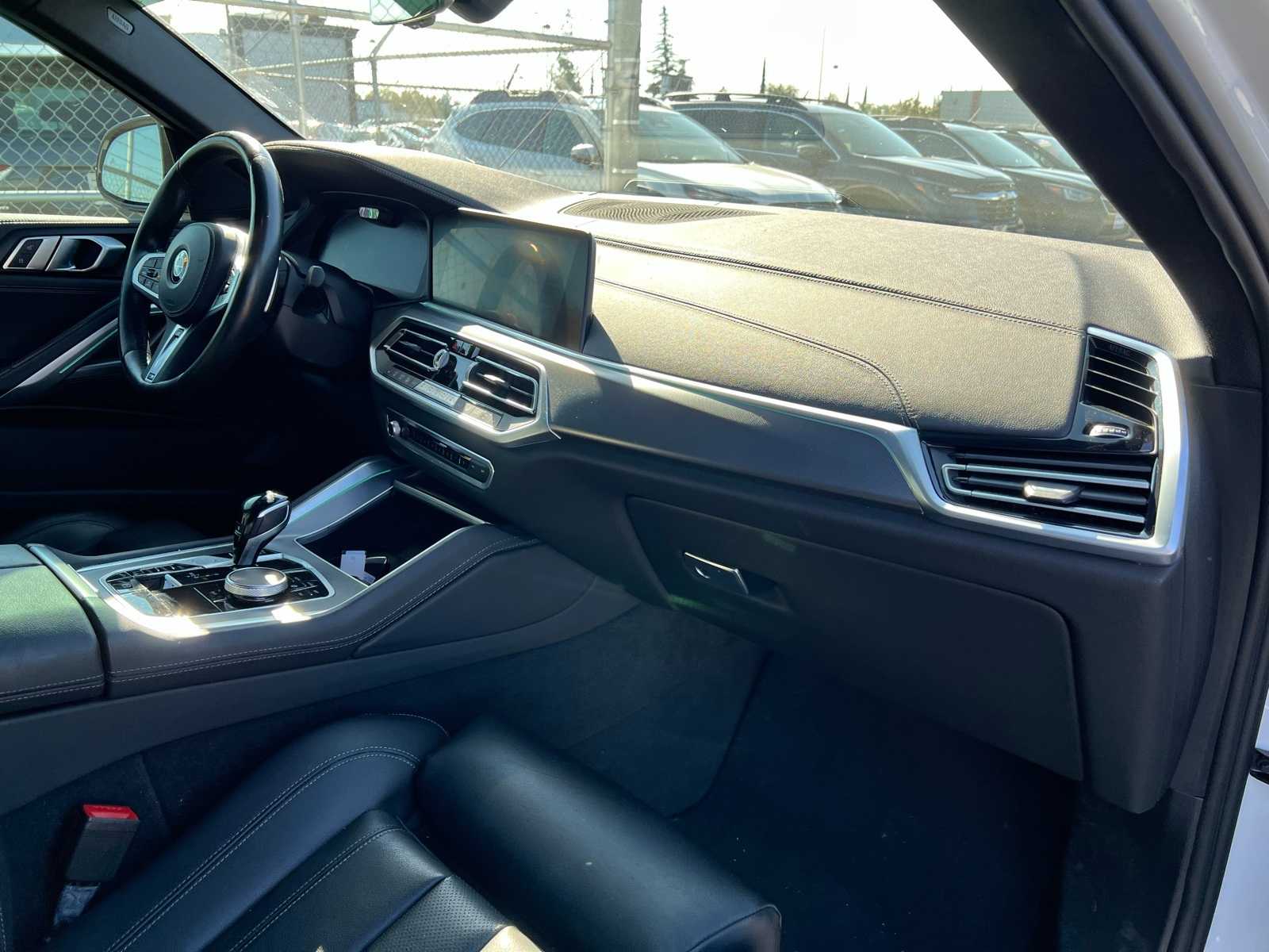 Thumbnail: 2022 BMW X6 - 26