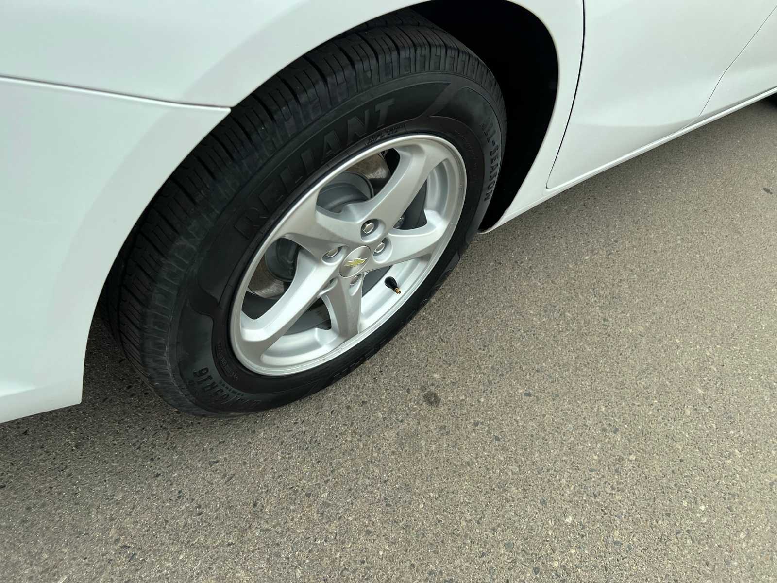 Thumbnail: 2018 Chevrolet Malibu - 20