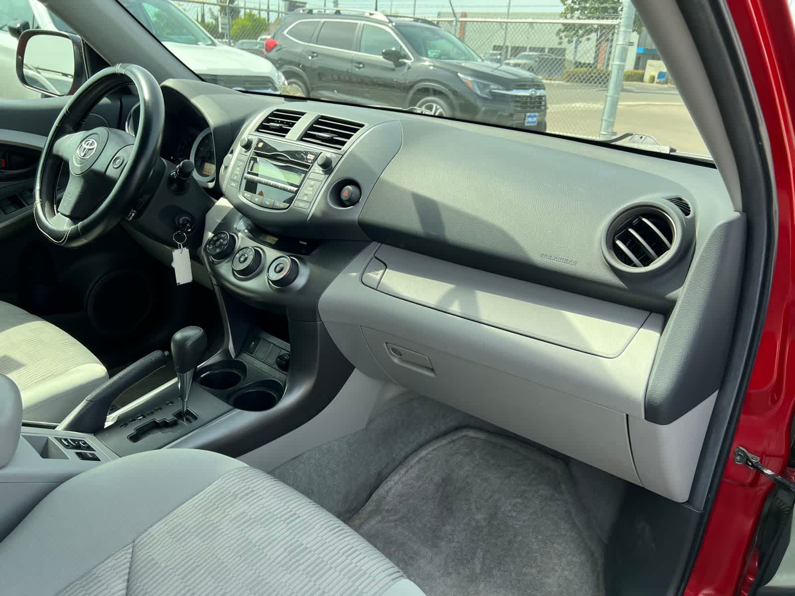 Thumbnail: 2010 Toyota RAV4 - 26