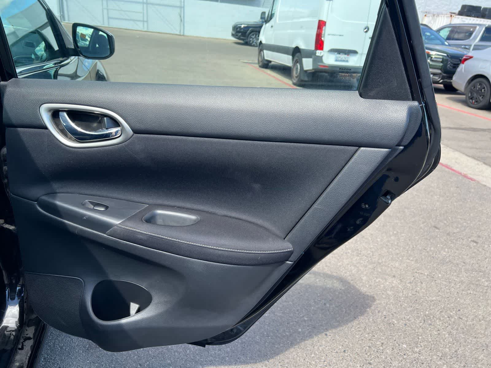 Thumbnail: 2014 Nissan Sentra - 23