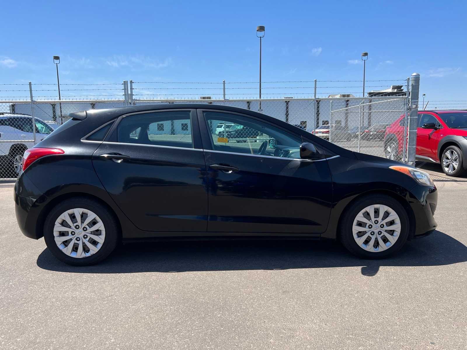 Thumbnail: 2016 Hyundai Elantra - 9