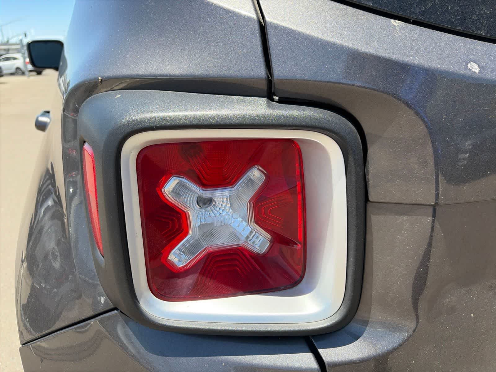 Thumbnail: 2016 Jeep Renegade - 12
