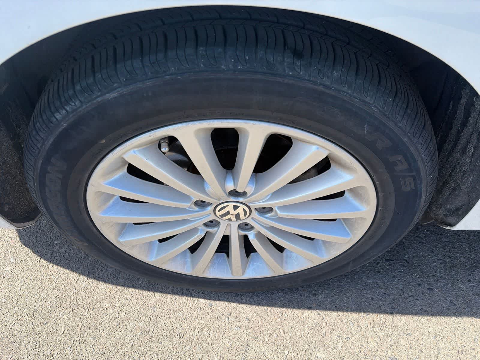 Thumbnail: 2017 Volkswagen Passat - 6