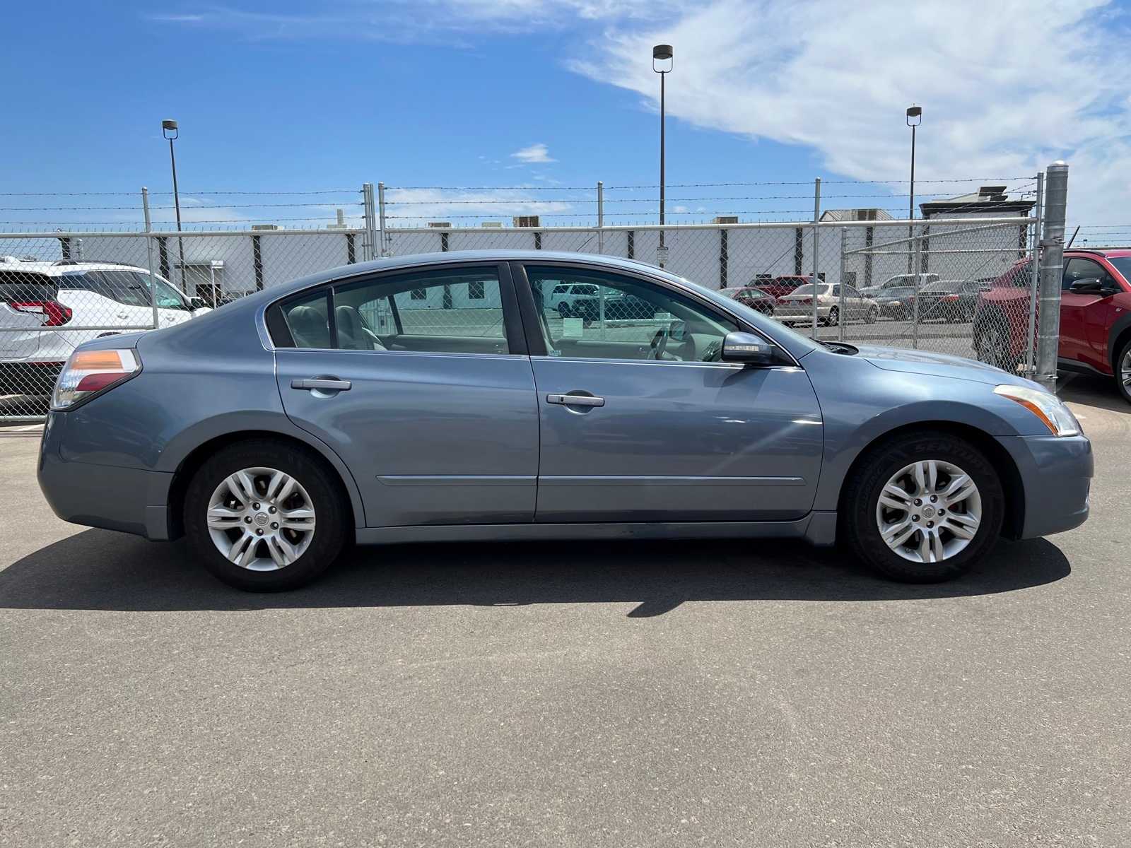 Thumbnail: 2012 Nissan Altima - 10