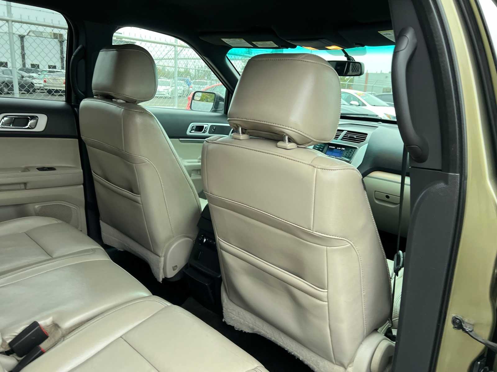 Thumbnail: 2012 Ford Explorer - 21