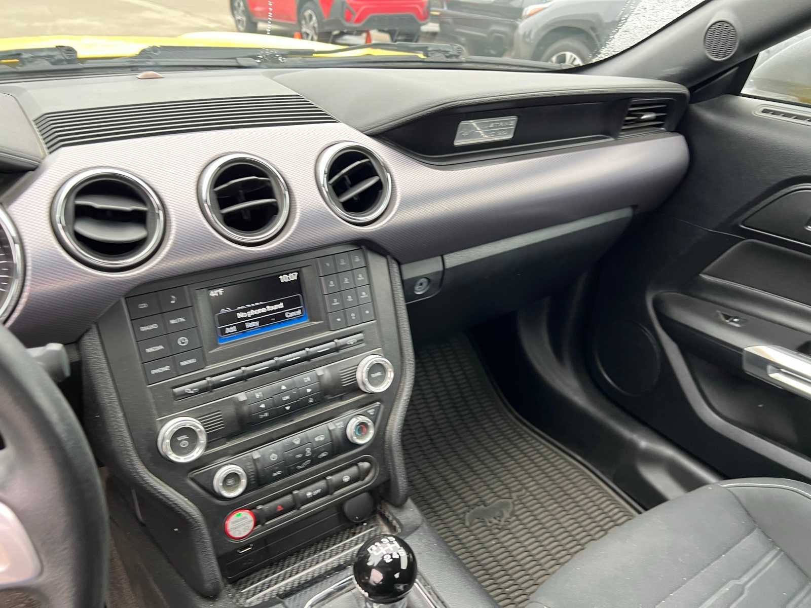 Thumbnail: 2015 Ford Mustang - 30