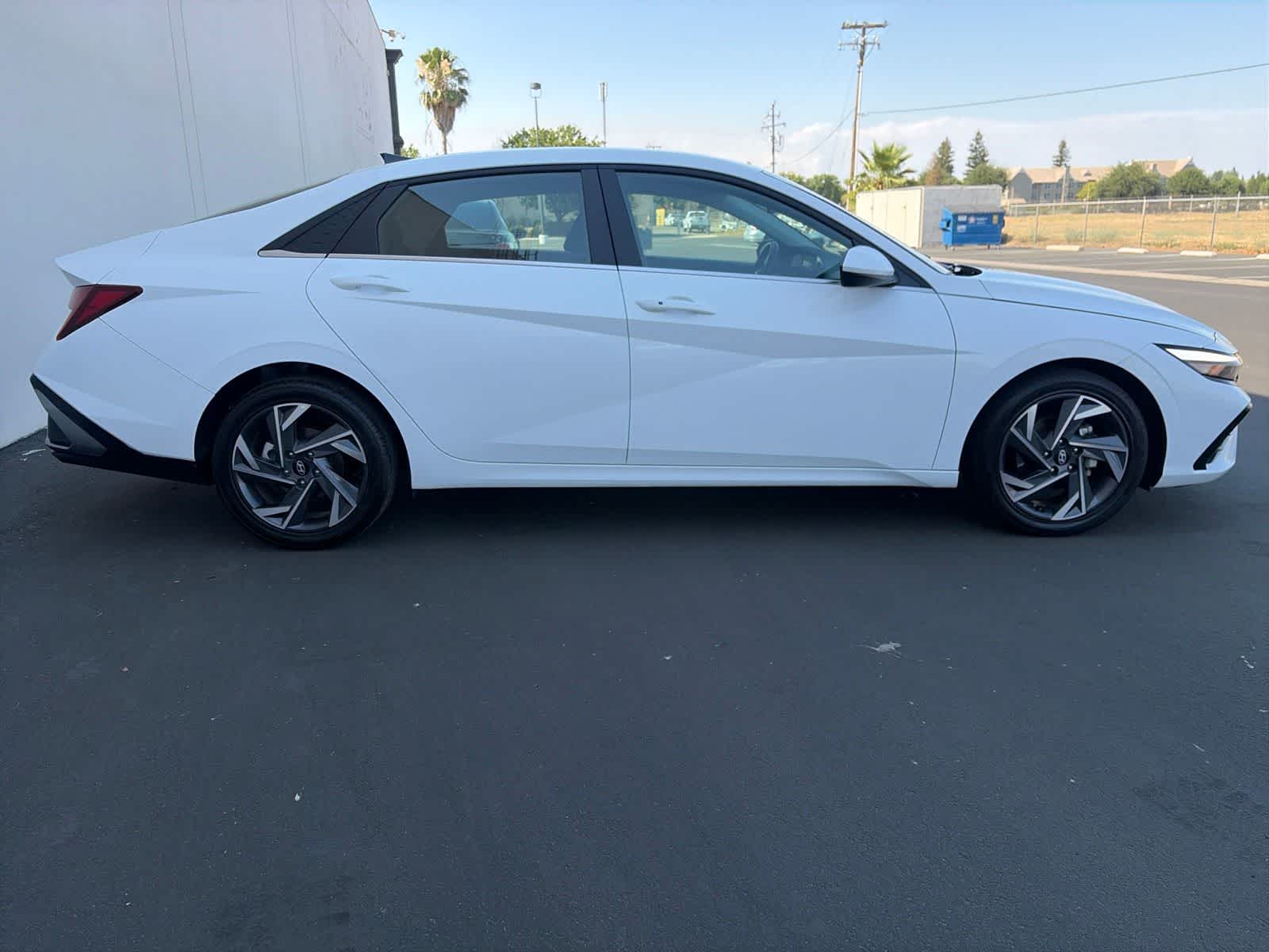 Thumbnail: 2025 Hyundai Elantra - 14