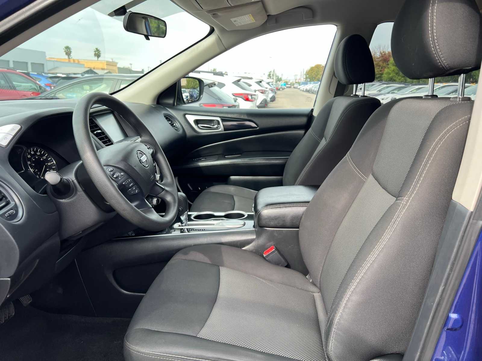 Thumbnail: 2020 Nissan Pathfinder - 14