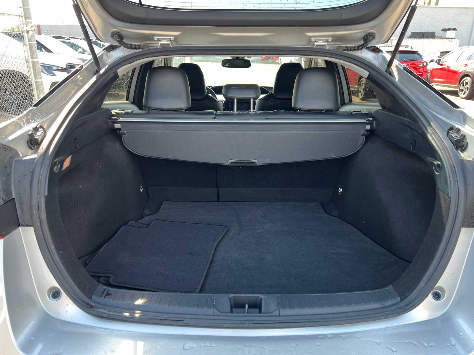 Thumbnail: 2019 Toyota Prius - 8