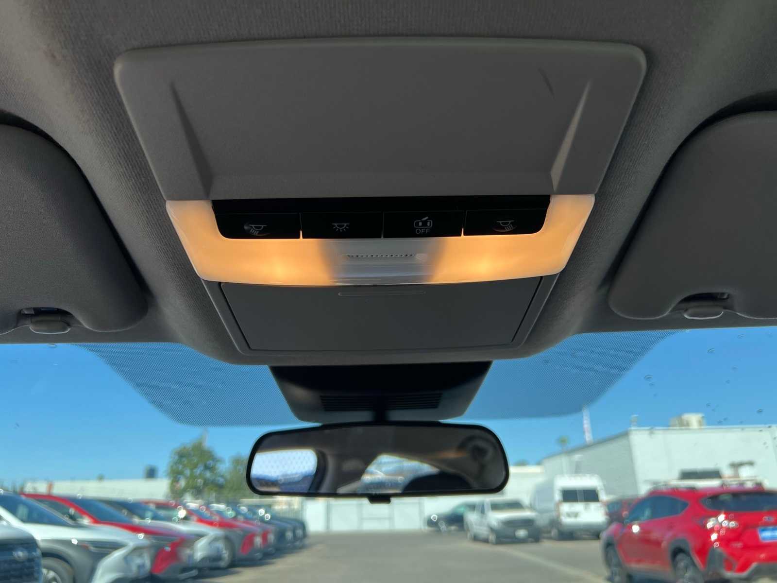 Thumbnail: 2021 Nissan Sentra - 33