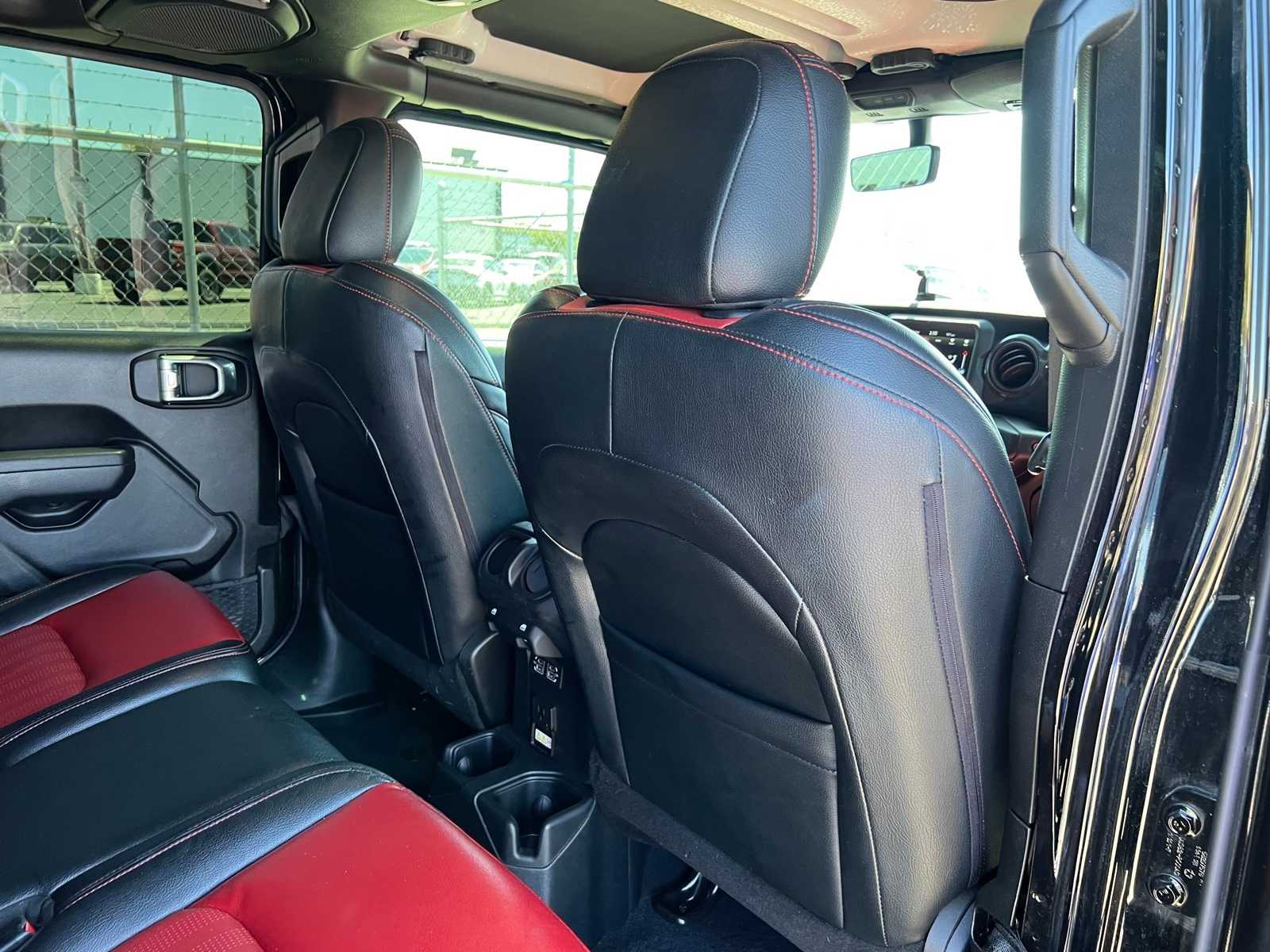Thumbnail: 2022 Jeep Gladiator - 19