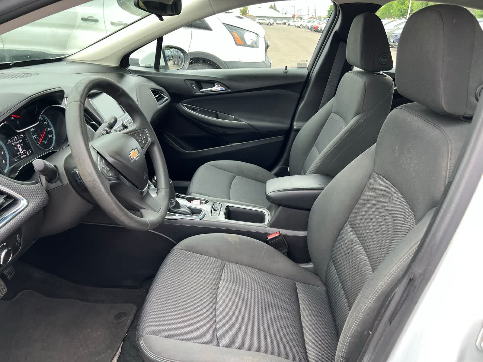 Thumbnail: 2016 Chevrolet Cruze - 15