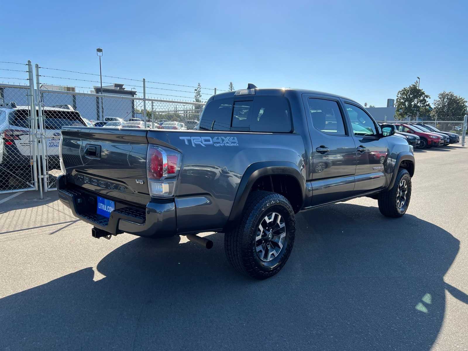 Thumbnail: 2023 Toyota Tacoma - 9