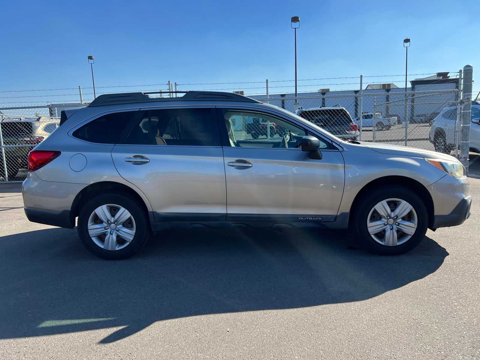 Thumbnail: 2015 Subaru Outback - 10