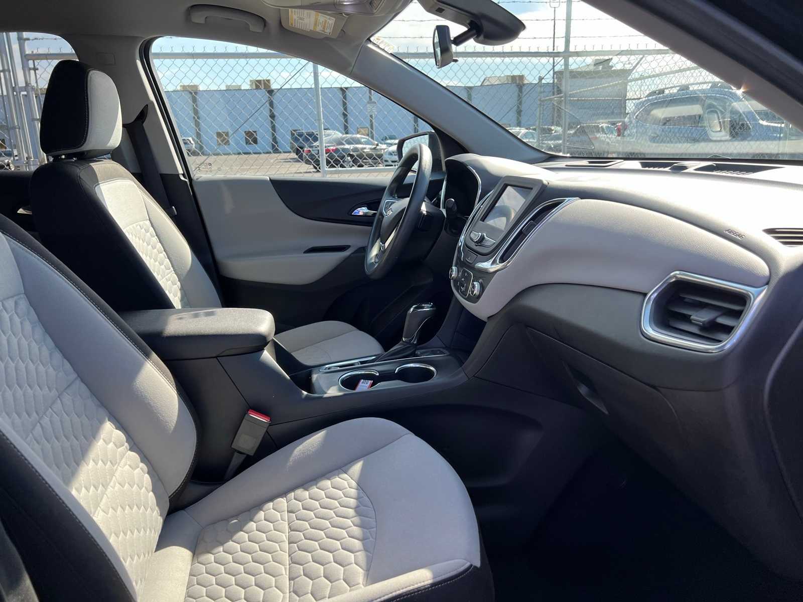 Thumbnail: 2020 Chevrolet Equinox - 27