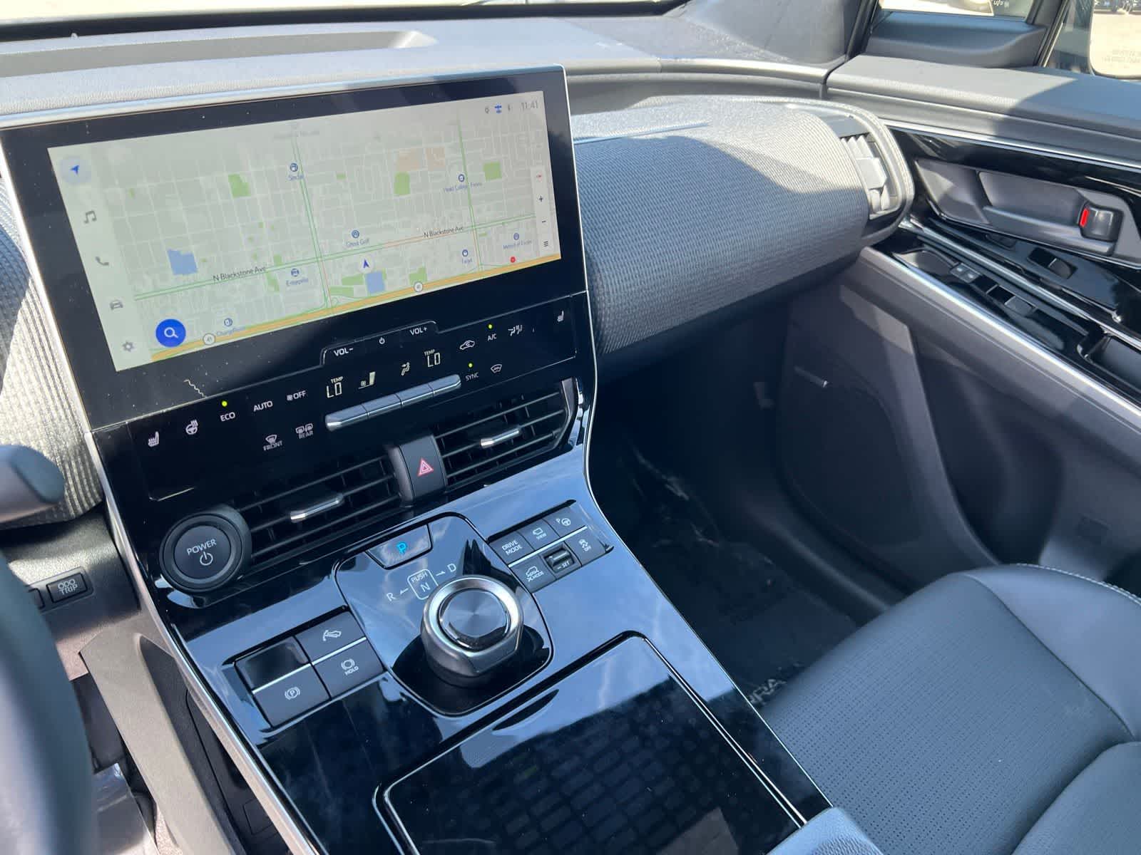 Thumbnail: 2025 Subaru Solterra - 32