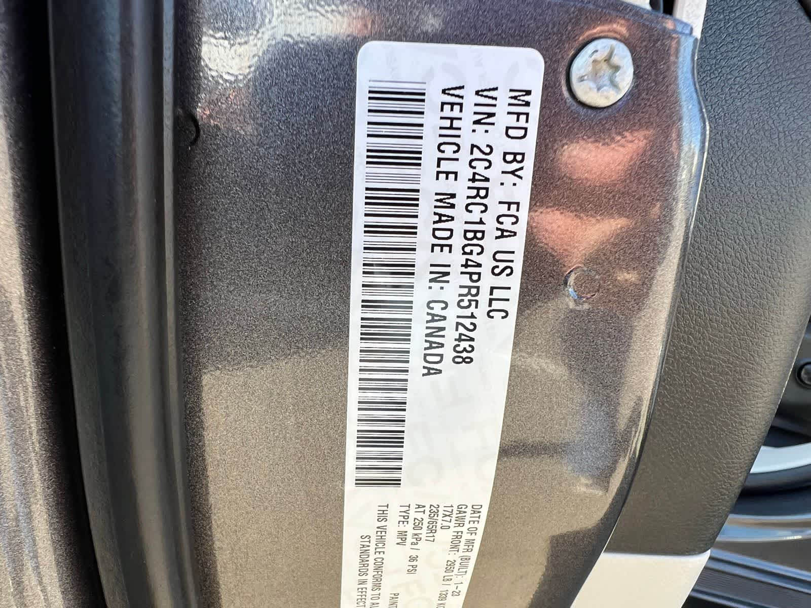 Thumbnail: 2023 Chrysler Pacifica - 45