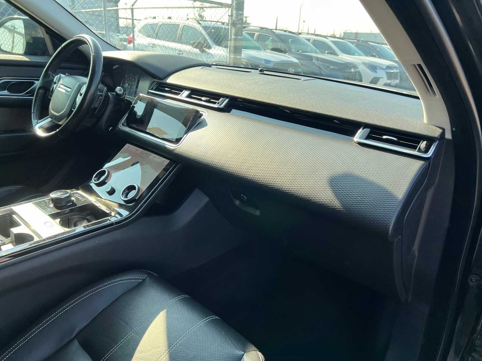 Thumbnail: 2020 Land Rover Range Rover Velar - 26