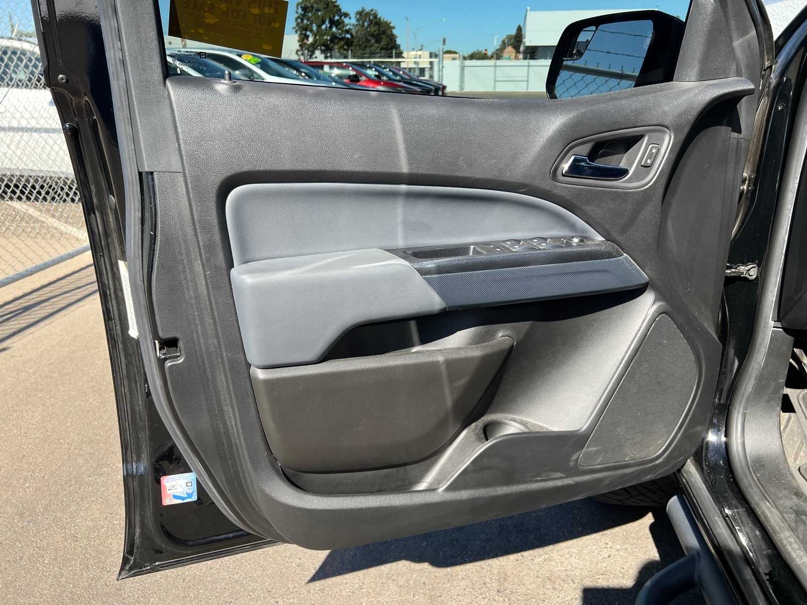Thumbnail: 2021 Chevrolet Colorado - 16