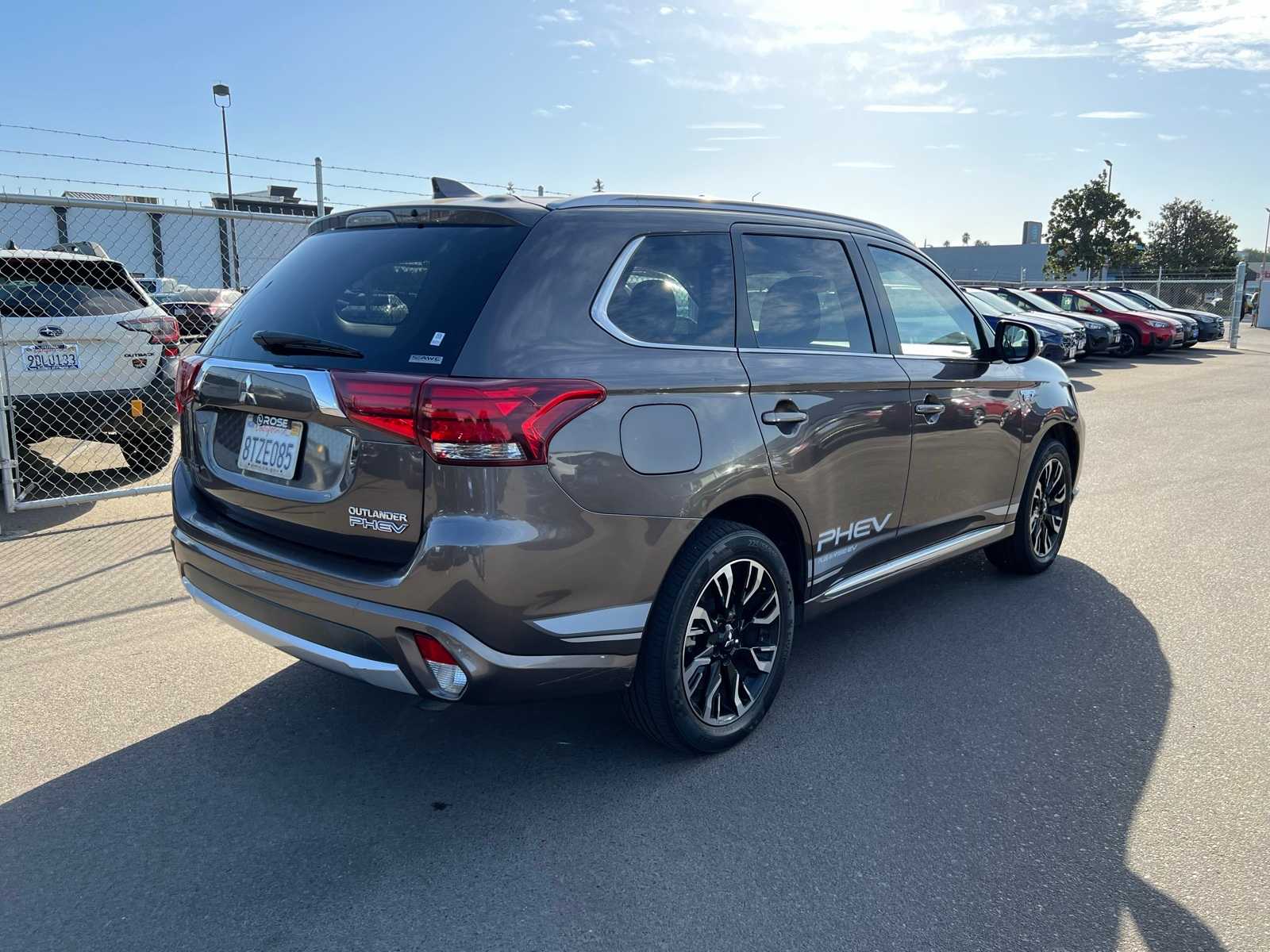 Thumbnail: 2018 Mitsubishi Outlander - 9