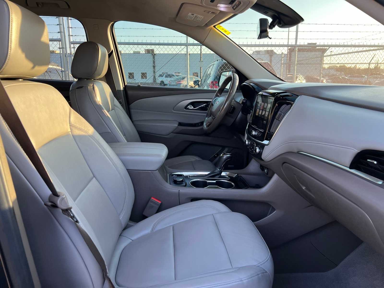 Thumbnail: 2019 Chevrolet Traverse - 27