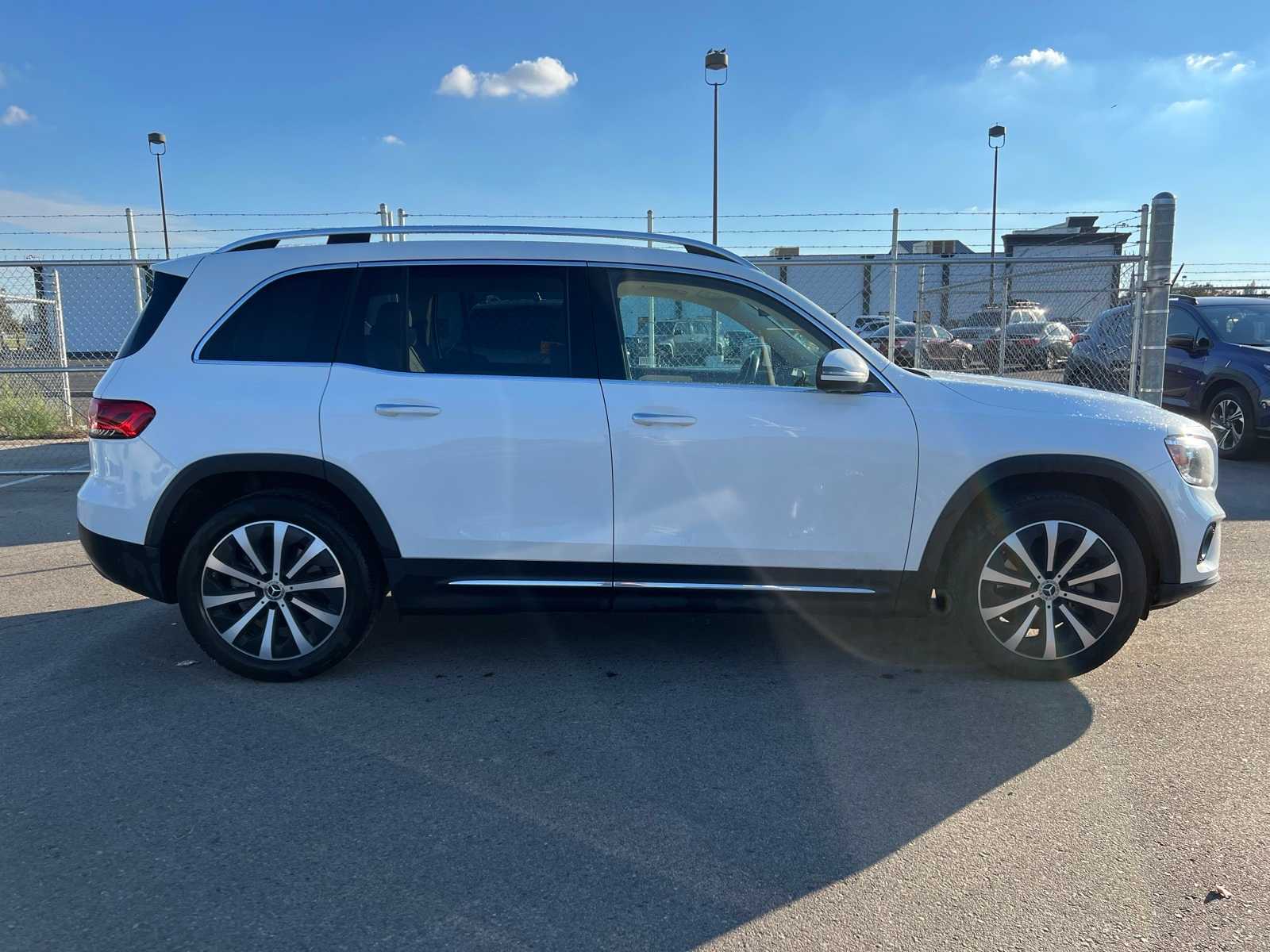 Thumbnail: 2020 Mercedes-Benz GLB - 9