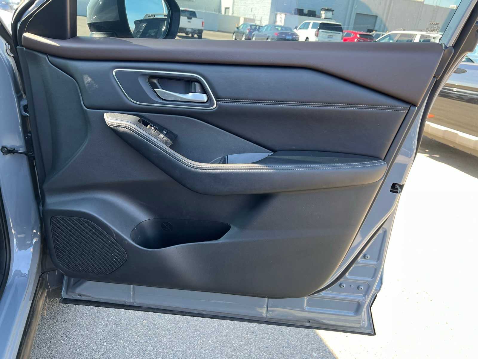 Thumbnail: 2021 Nissan Rogue - 26