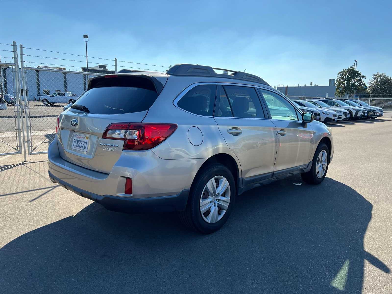 Thumbnail: 2015 Subaru Outback - 9