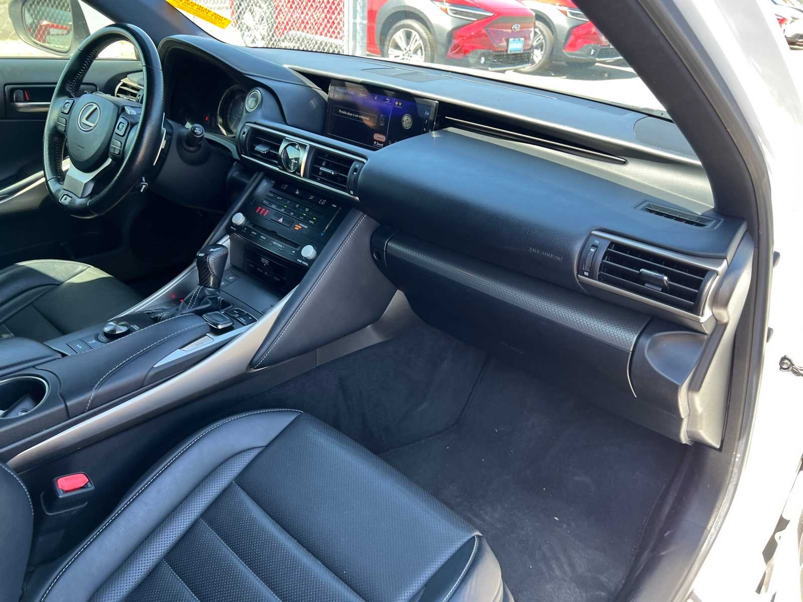 Thumbnail: 2018 Lexus IS - 26
