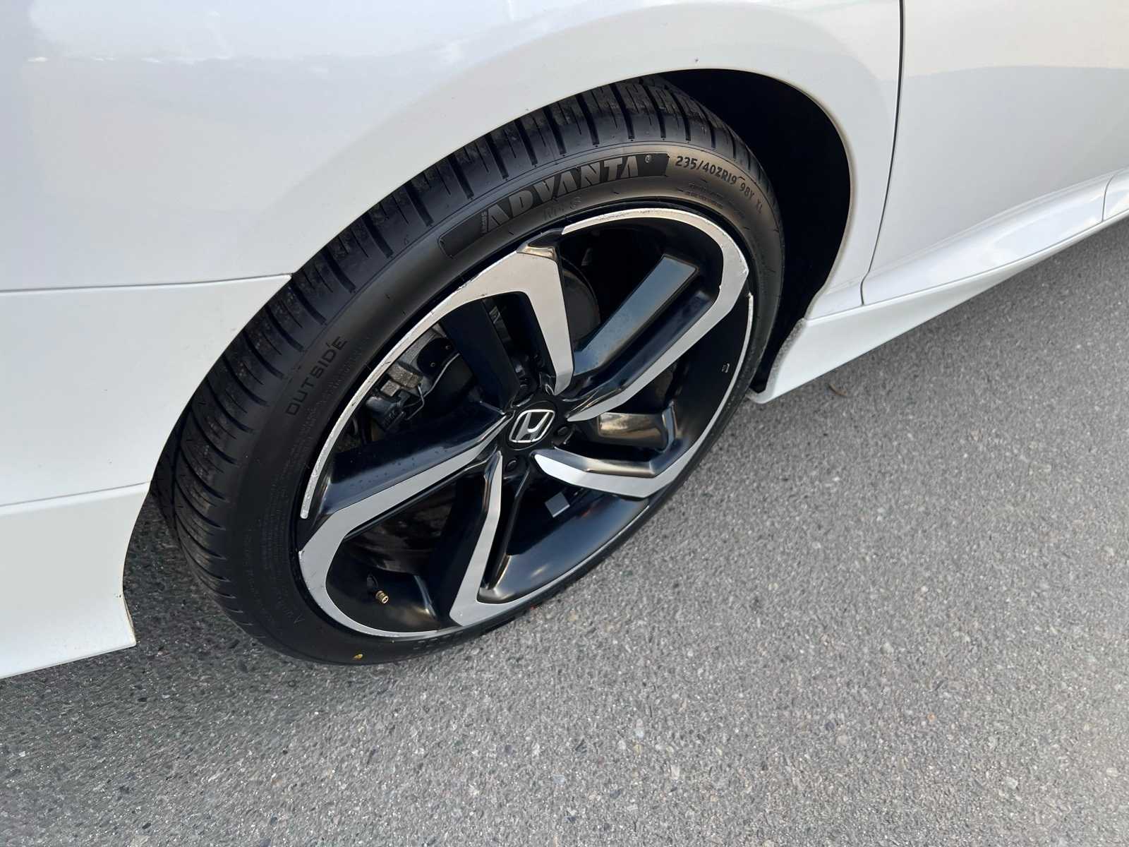 Thumbnail: 2019 Honda Accord - 21