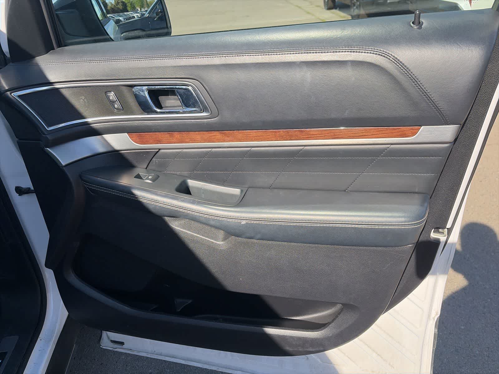 Thumbnail: 2018 Ford Explorer - 8