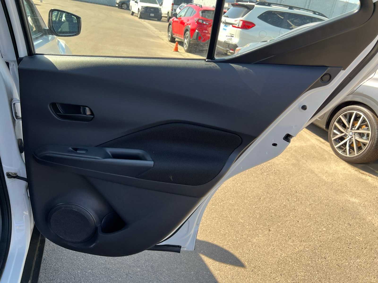 Thumbnail: 2021 Nissan Kicks - 23