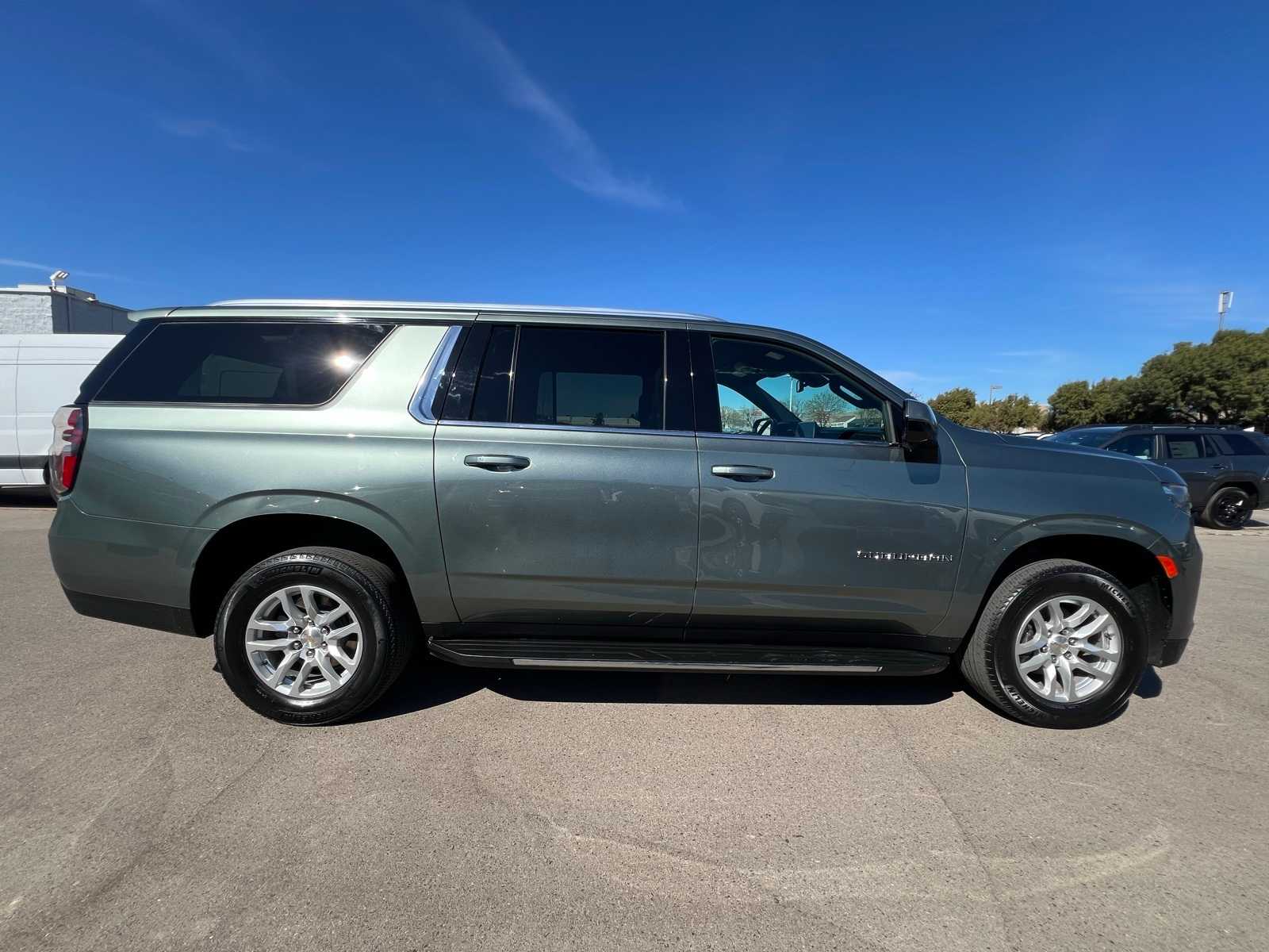 Thumbnail: 2024 Chevrolet Suburban - 9