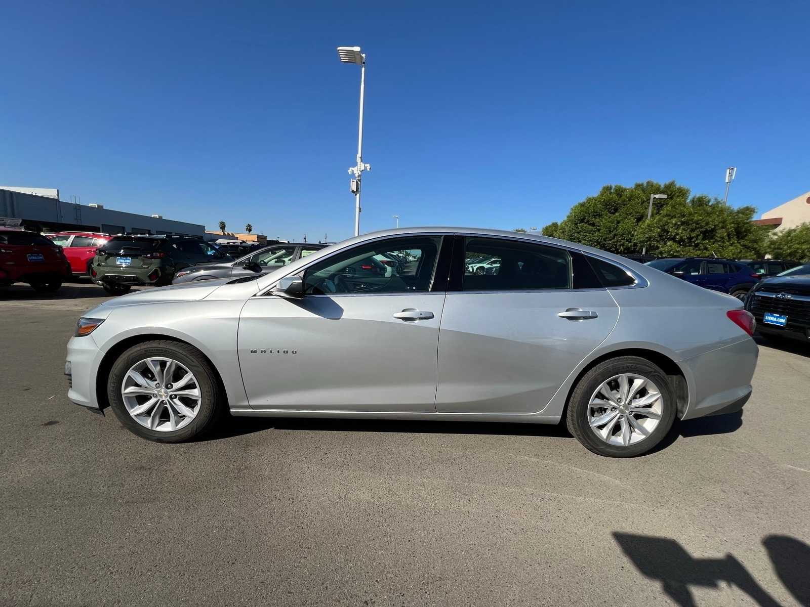 Thumbnail: 2022 Chevrolet Malibu - 2