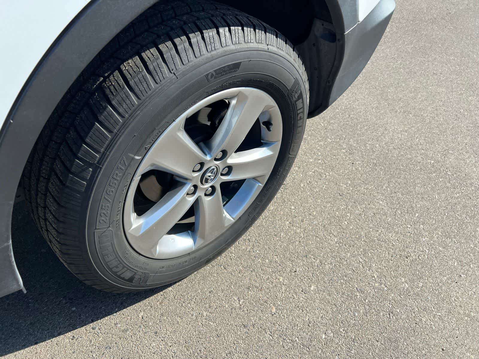 Thumbnail: 2015 Toyota RAV4 - 17