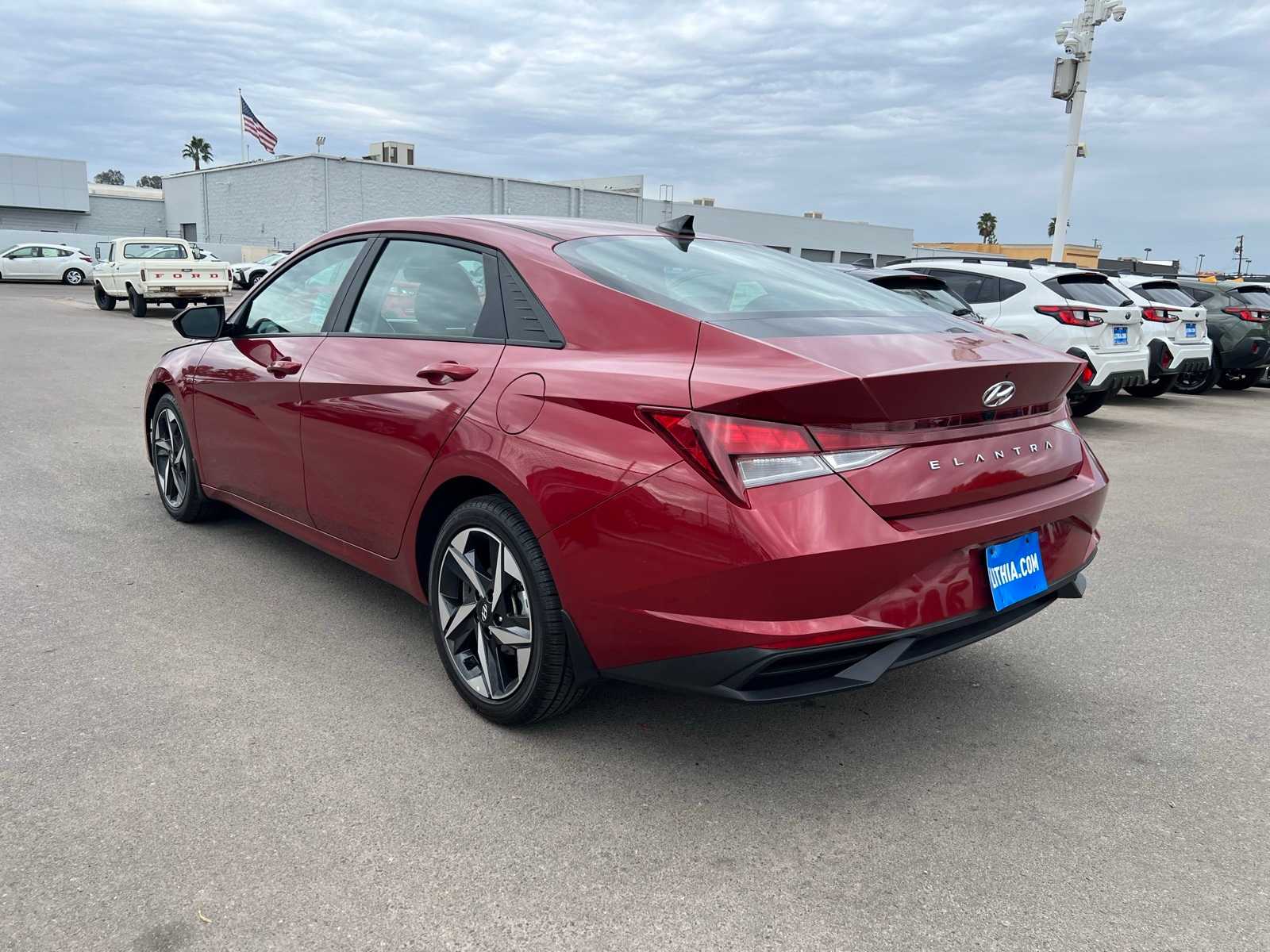 Thumbnail: 2023 Hyundai Elantra - 3