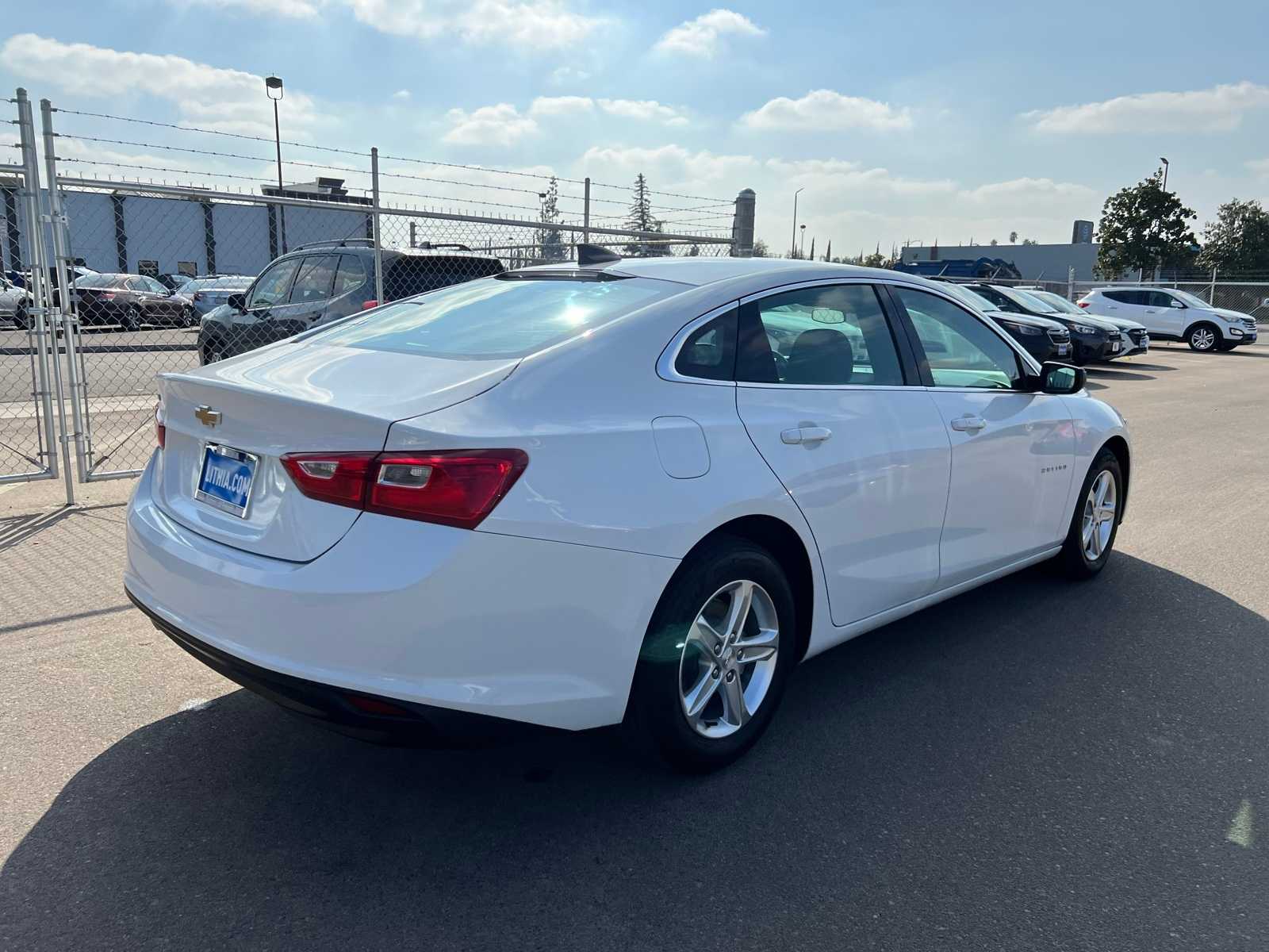 Thumbnail: 2022 Chevrolet Malibu - 8