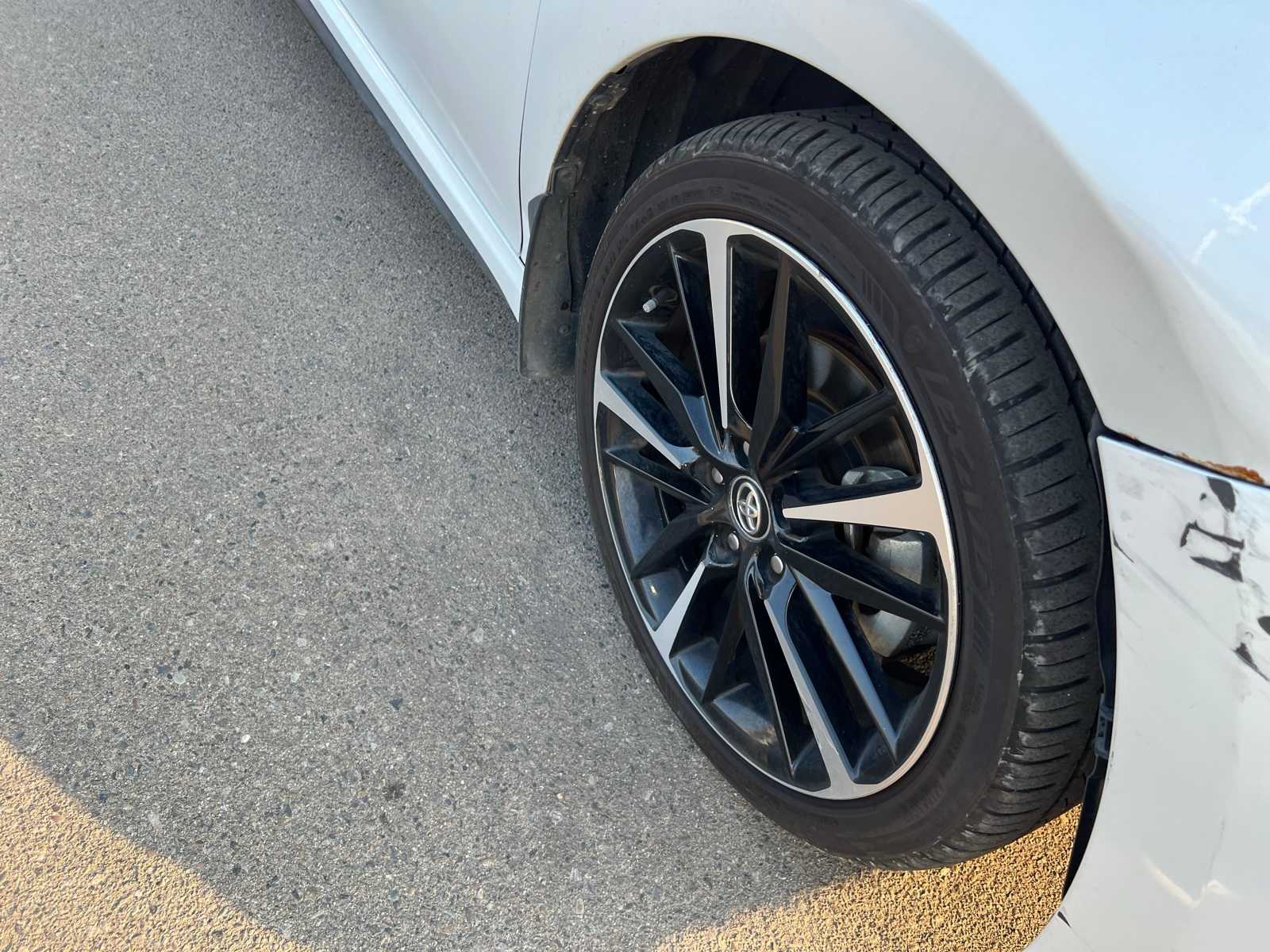 Thumbnail: 2020 Toyota Camry - 23