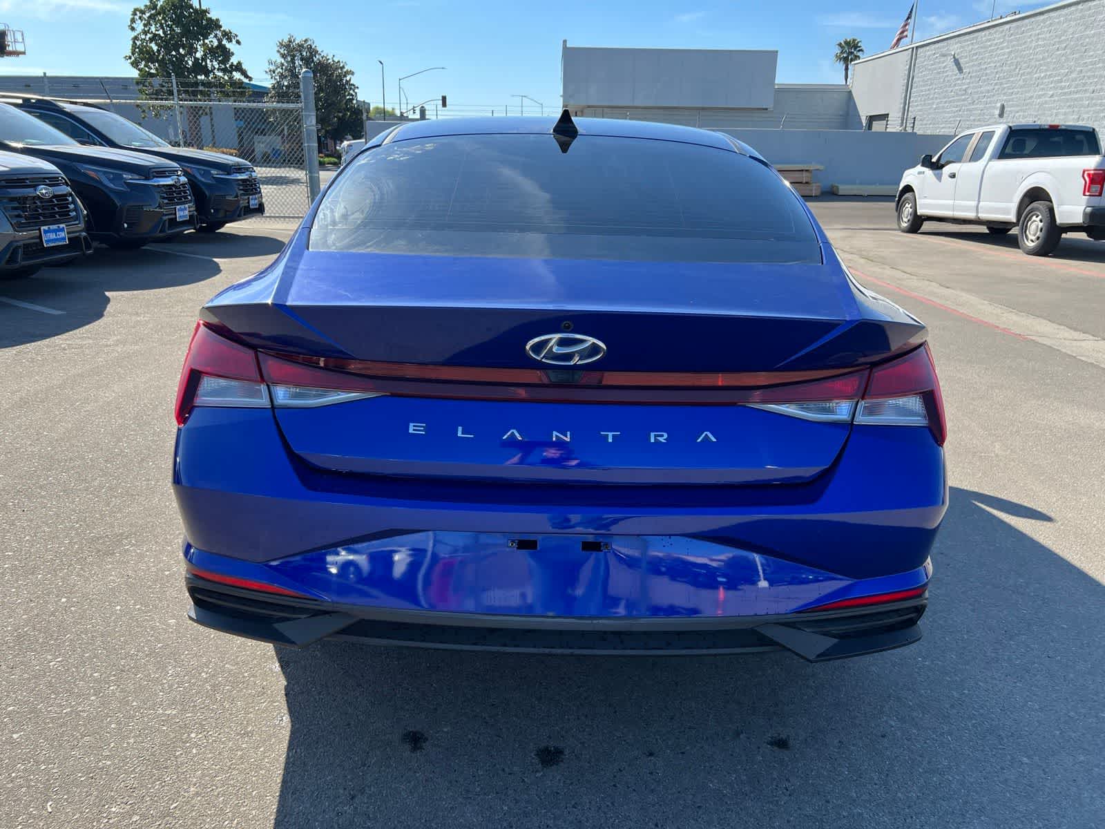 Thumbnail: 2023 Hyundai Elantra - 4