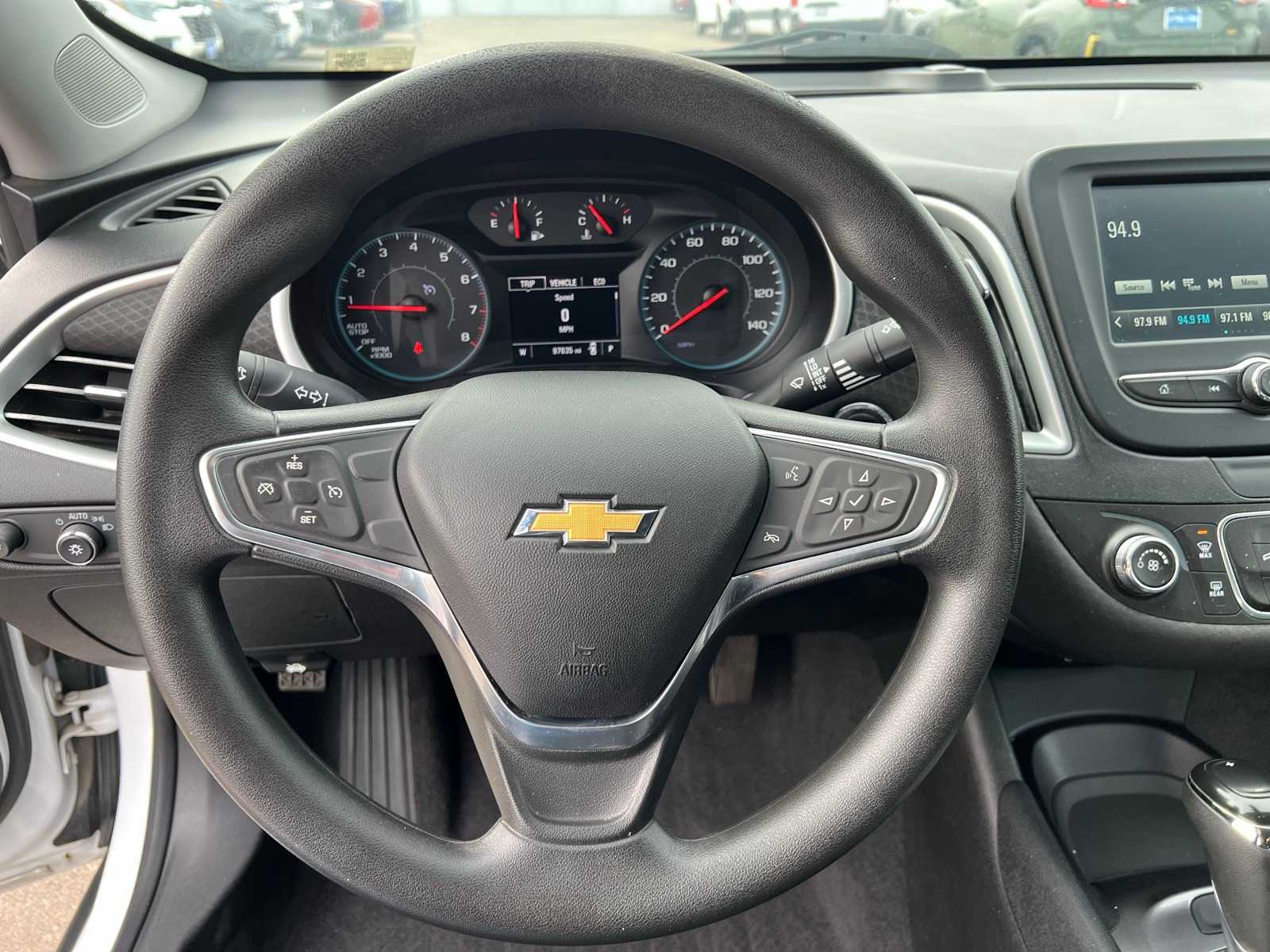 Thumbnail: 2018 Chevrolet Malibu - 34