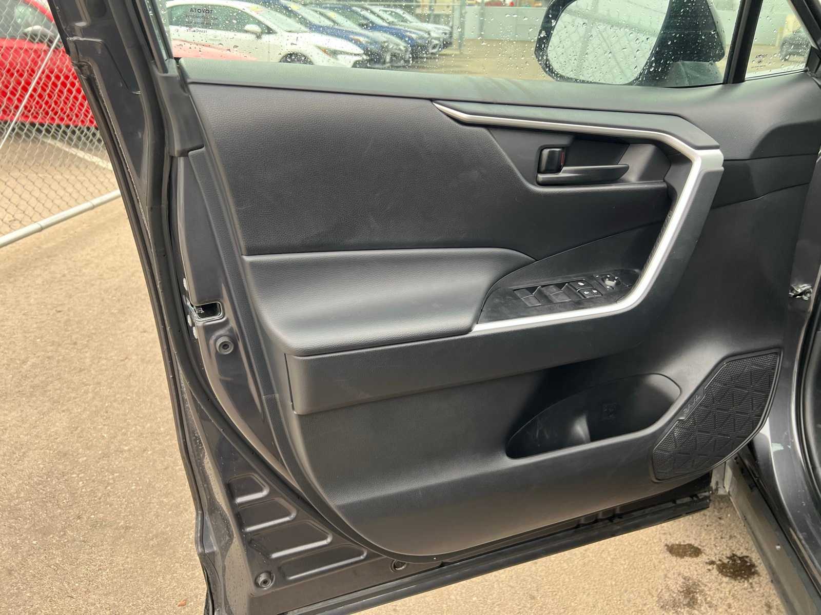 Thumbnail: 2024 Toyota RAV4 - 16