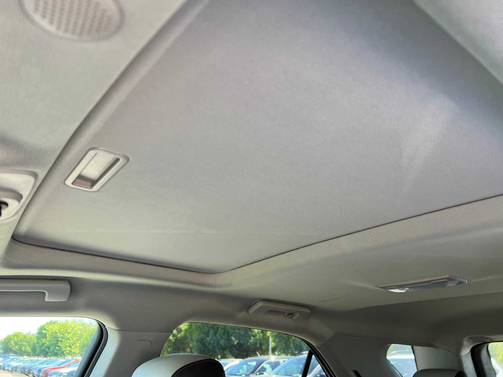 Thumbnail: 2015 Chevrolet Equinox - 32
